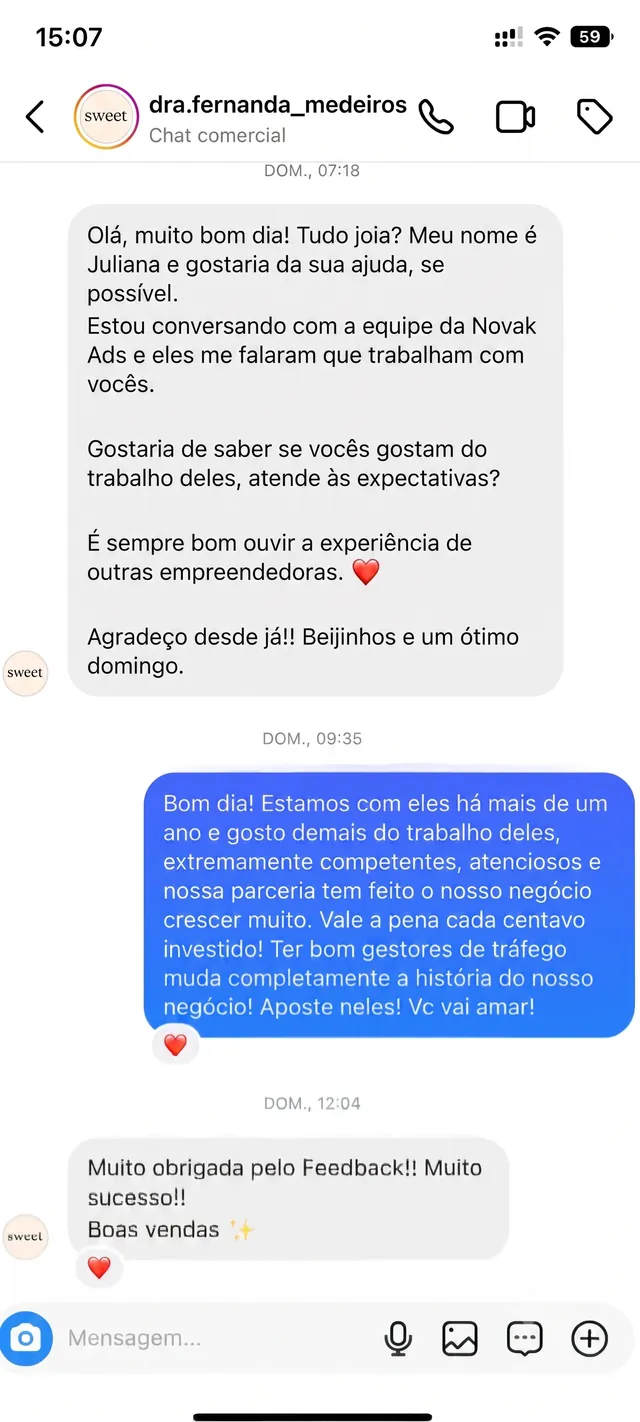Print de conversa no Instagram: cliente conta que está há mais de um ano com a Novak Ads, elogia a competência da equipe e diz que a parceria fez o negócio crescer muito.